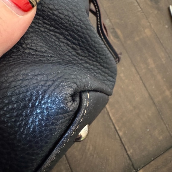 Isaac Mizrahi Navy pebbled leather Shoulder Bag - Picture 14 of 16